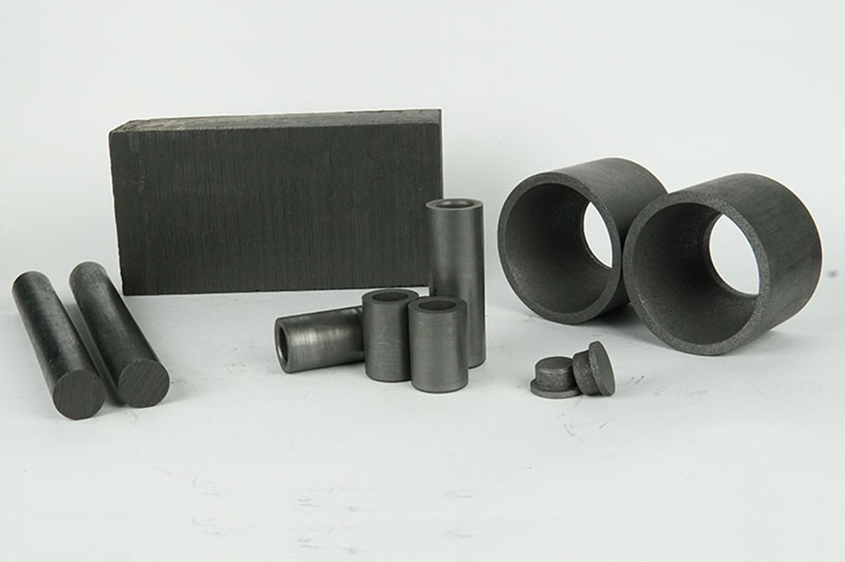 /assets/products/graphite-machined-parts-sortiment.webp